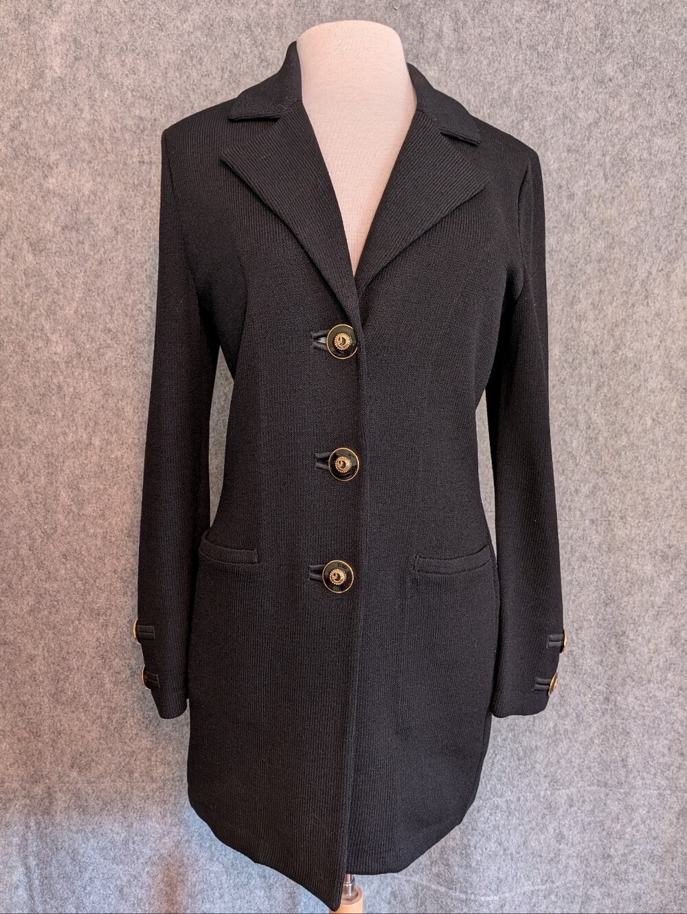 St John Collection Marie Gray Jacket Sz 8 Black Santana Knit Gold Buttons